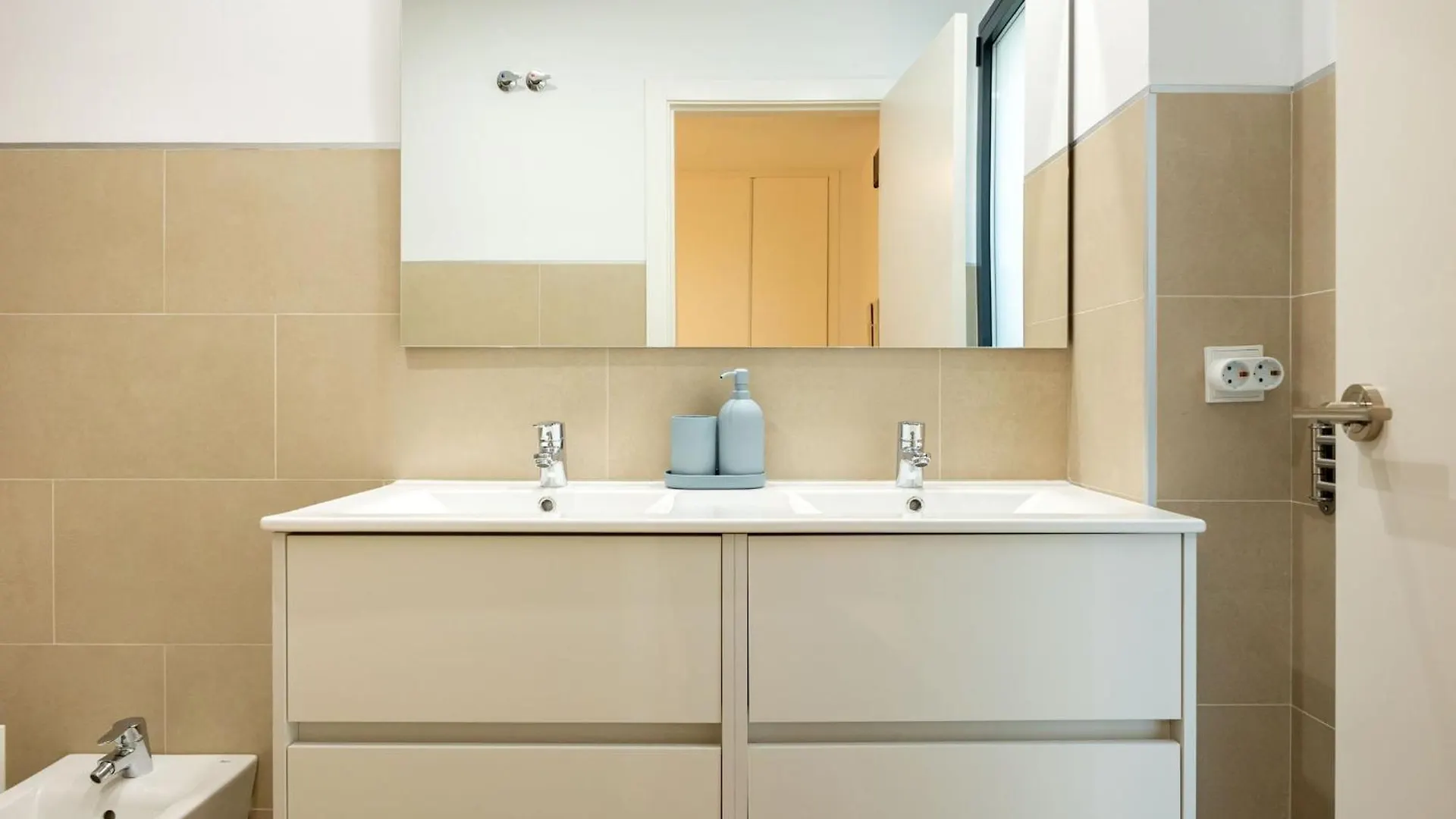 Charming 2 Bedroom Apartment By Torre Del Oro By Ocityzen إشبيلية